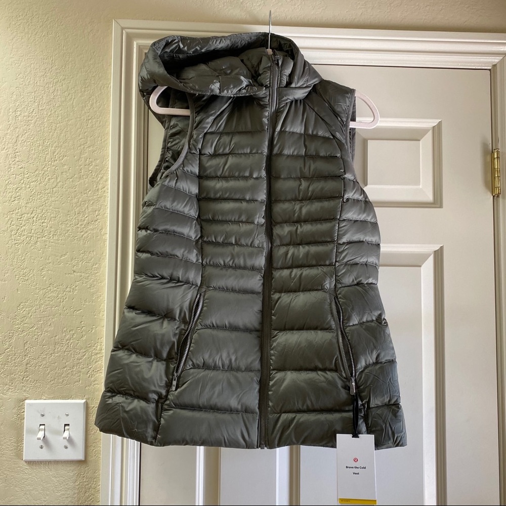 Lululemon Brave the Cold Down Vest sz 10